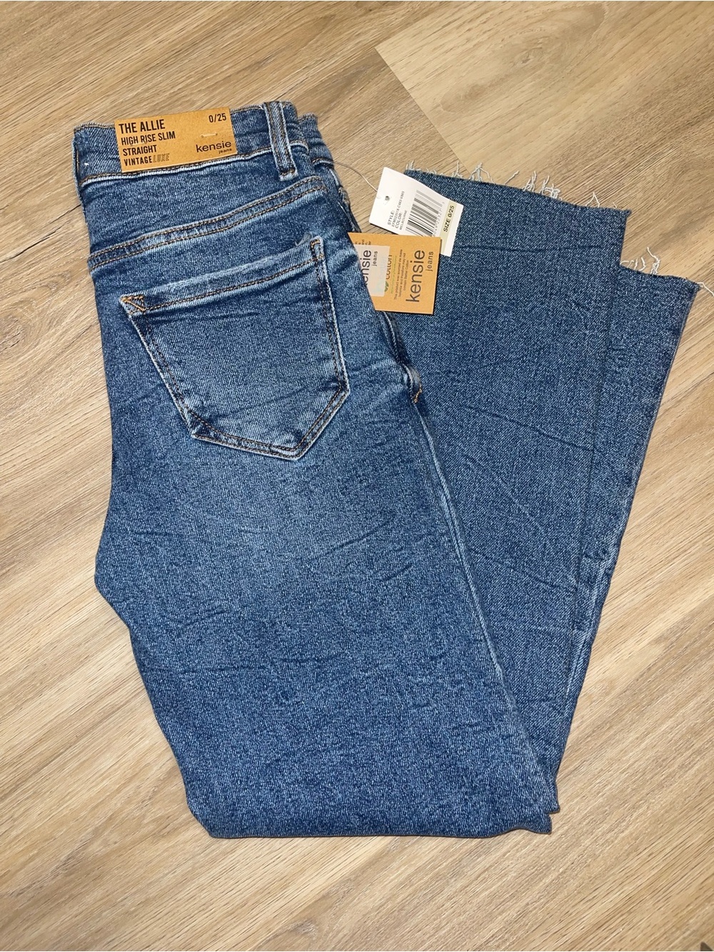 NWT Kensie The Allie High Rise Slim Straight Jeans - Size 0/25